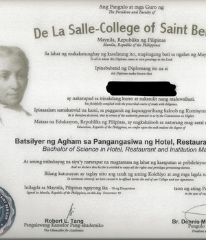 DE LA SALLE UNIVERSITY - SAINT