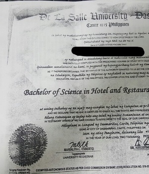 DE LA SALLE UNIVERSITY DASMARI