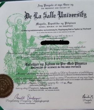 DE LA SALLE UNIVERSITY